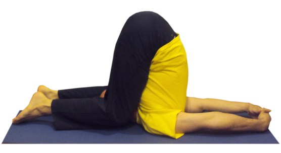 karnapidasana avansat color.JPG